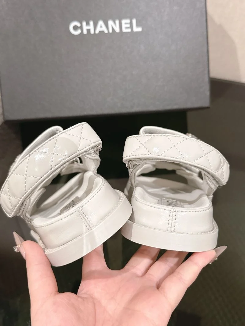 Chanel Slippers Stylish 17412