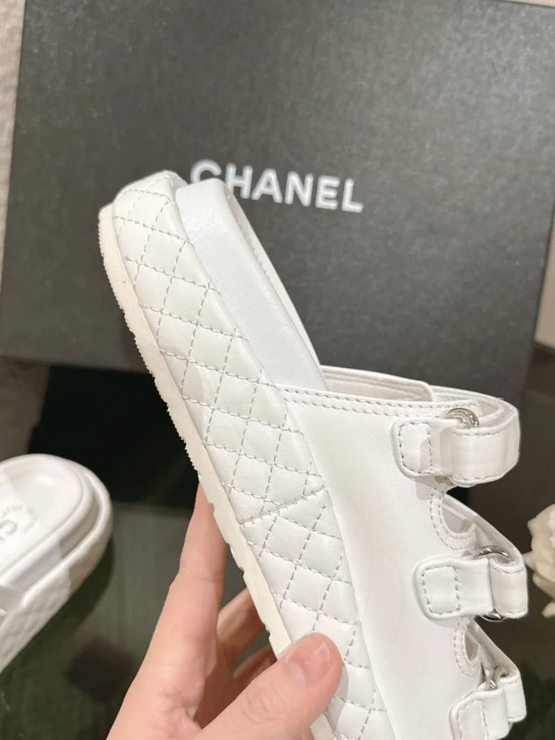 Chanel Slippers SmoothTexture 17400