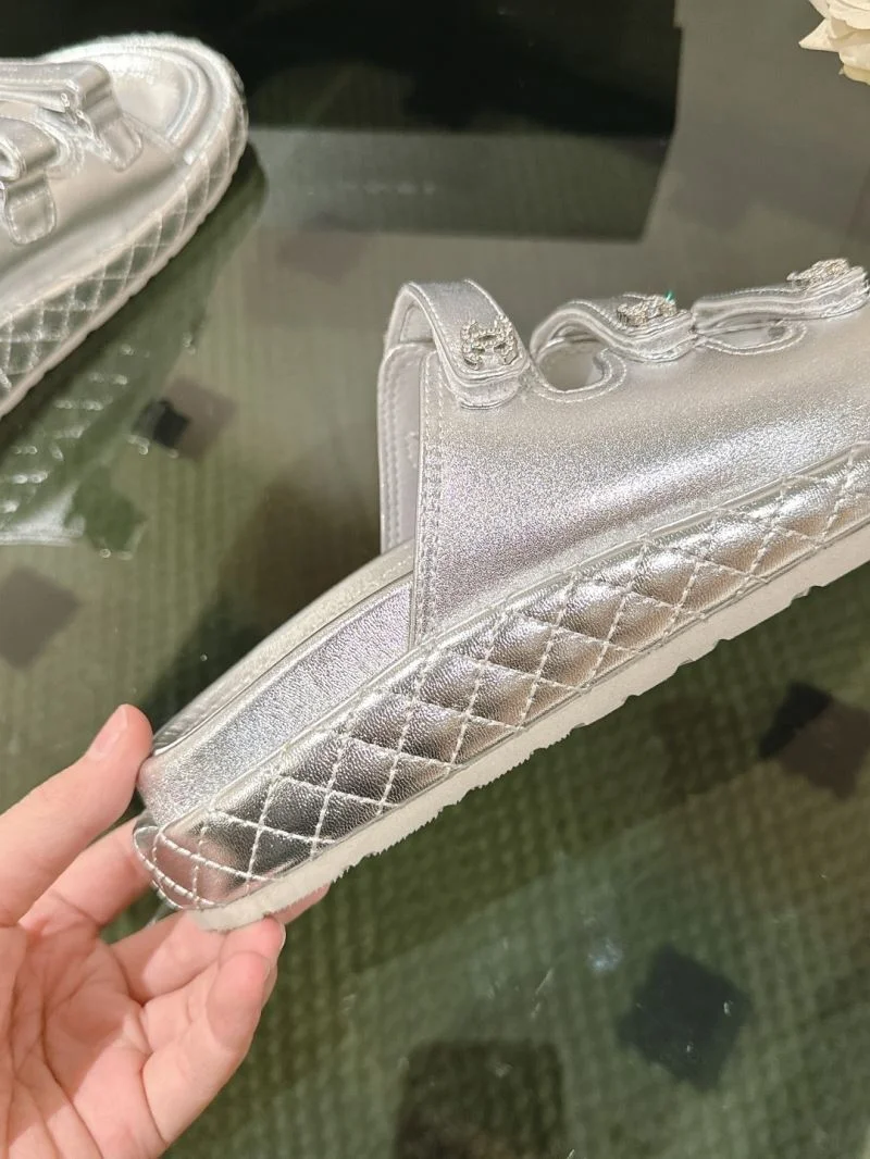 Thermal Chanel Slippers 17401