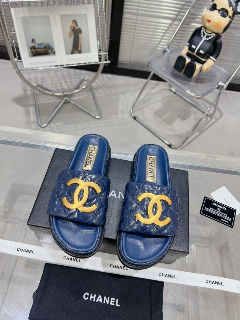 Practical Chanel Slippers 17387