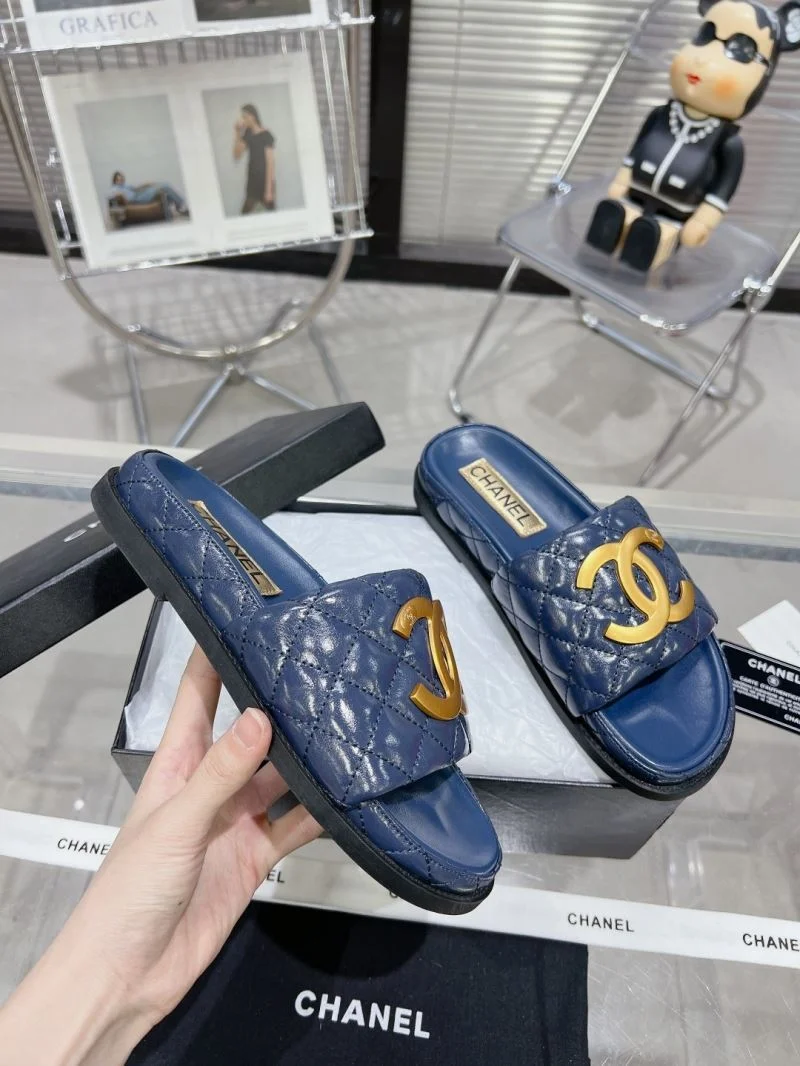 Practical Chanel Slippers 17387