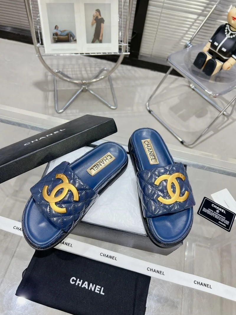Practical Chanel Slippers 17387