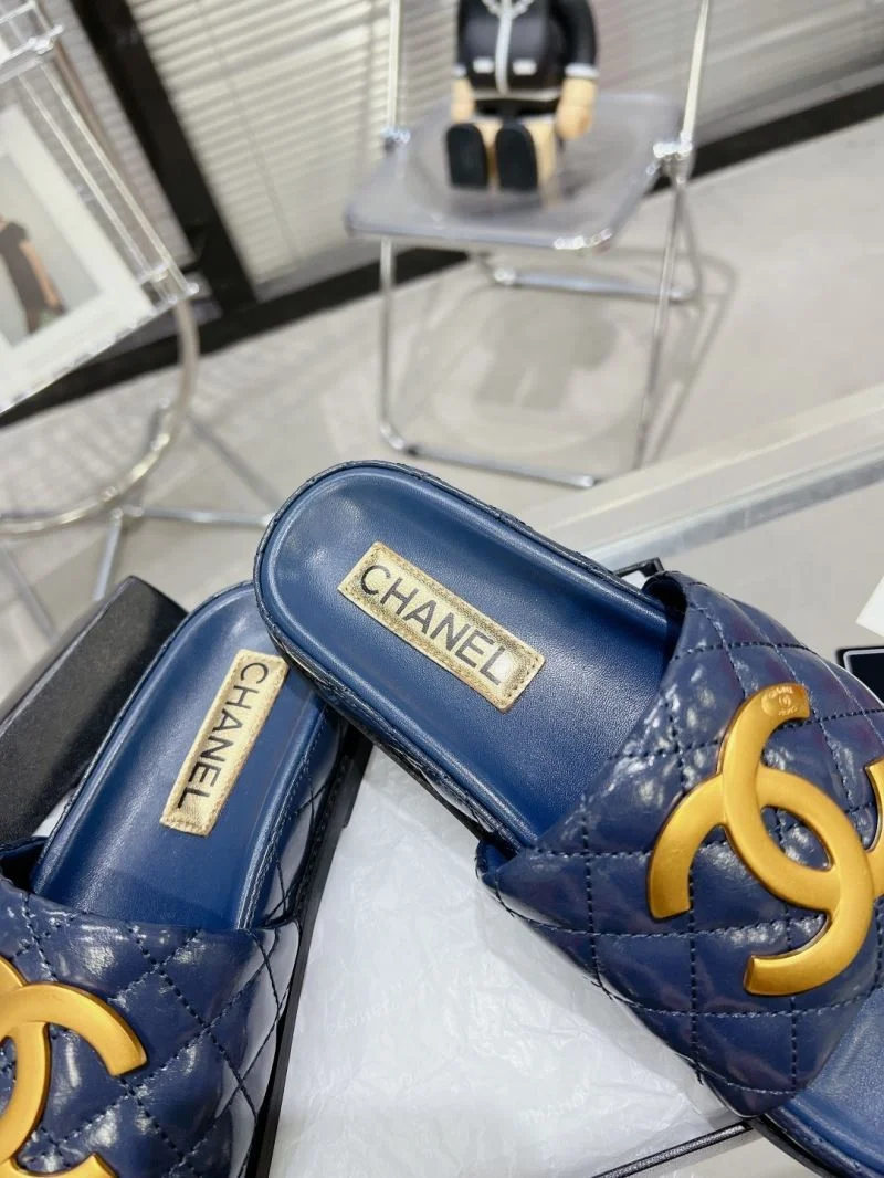 Practical Chanel Slippers 17387
