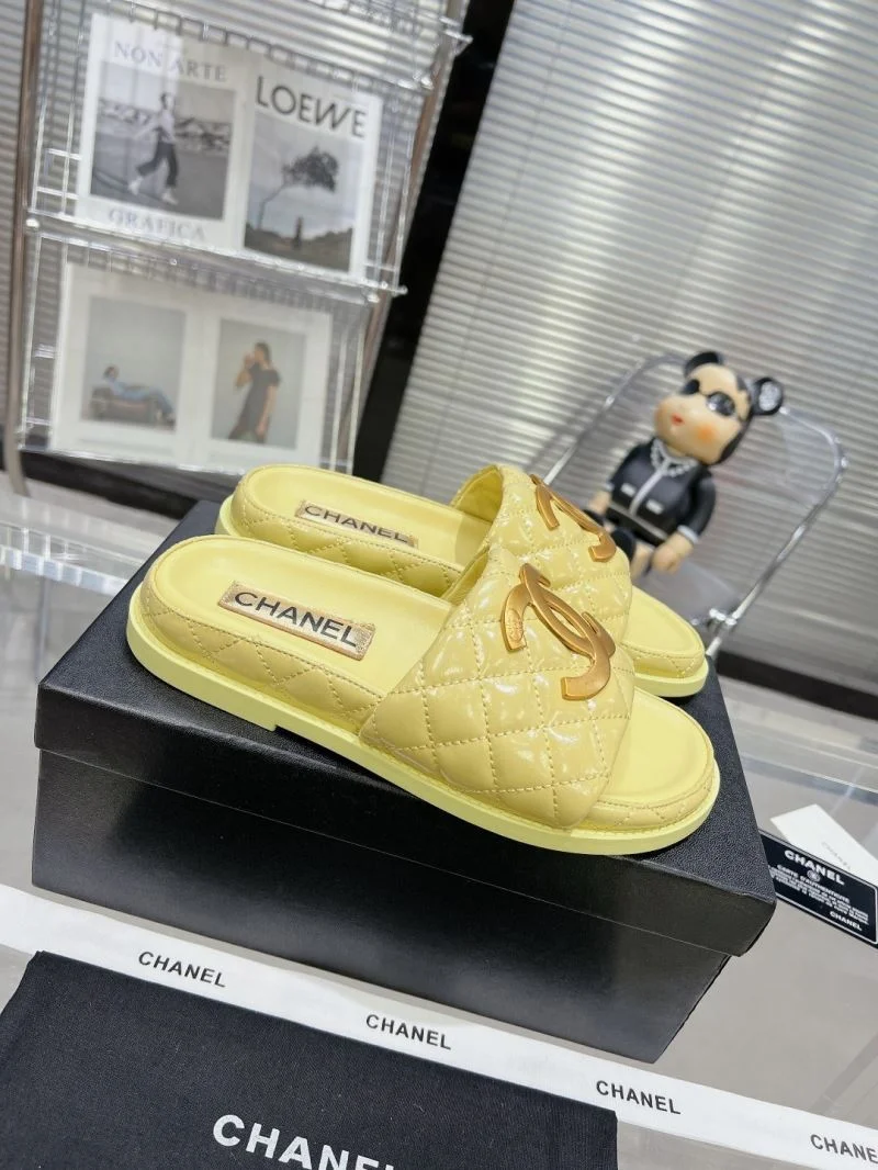 Chanel Slippers Versatile 17397