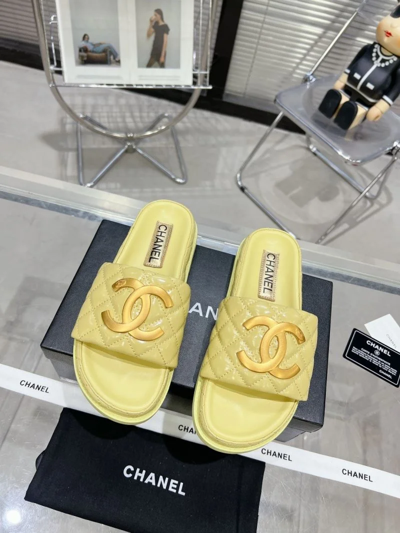 Chanel Slippers Versatile 17397