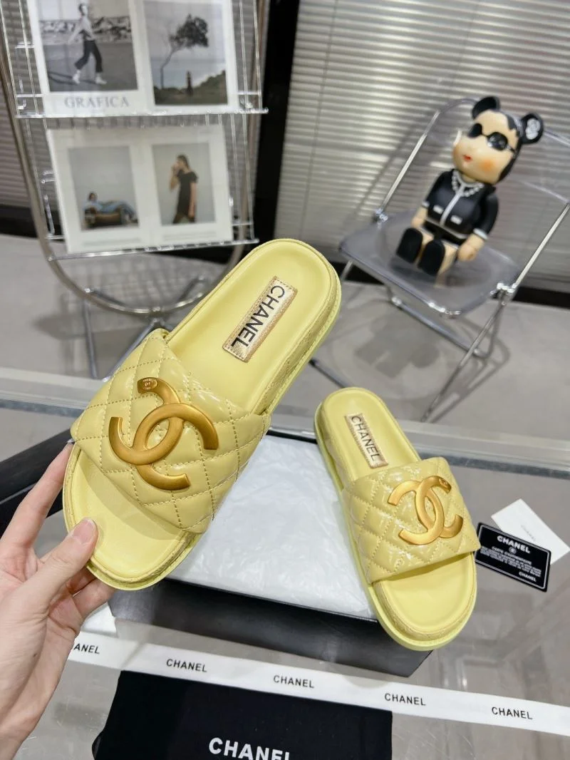 Chanel Slippers Versatile 17397