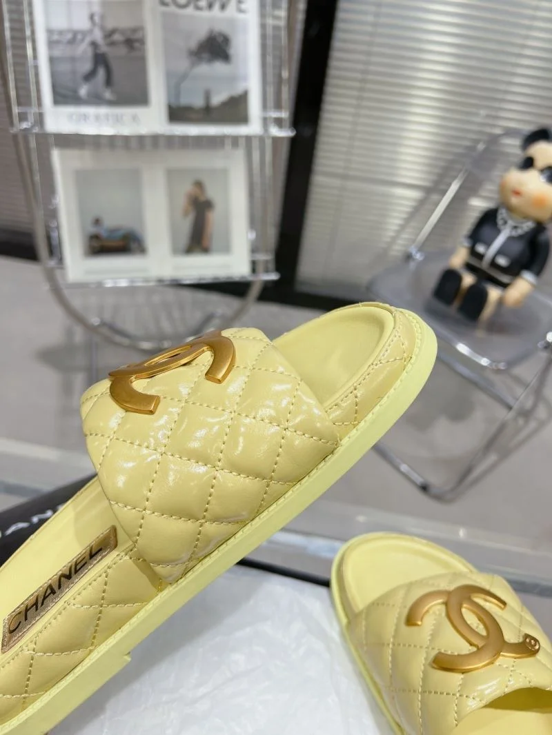 Chanel Slippers Versatile 17397