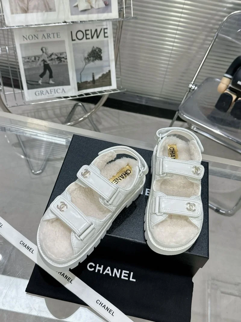 Chanel Slippers Classic 17402