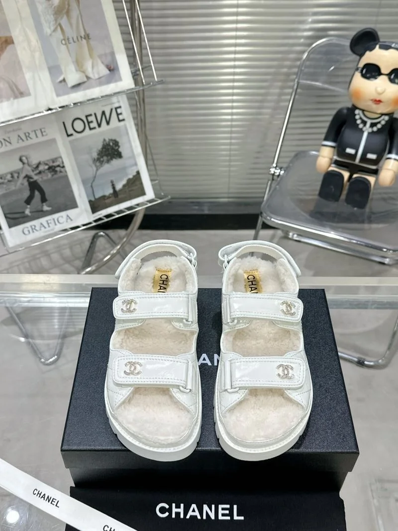 Chanel Slippers Classic 17402