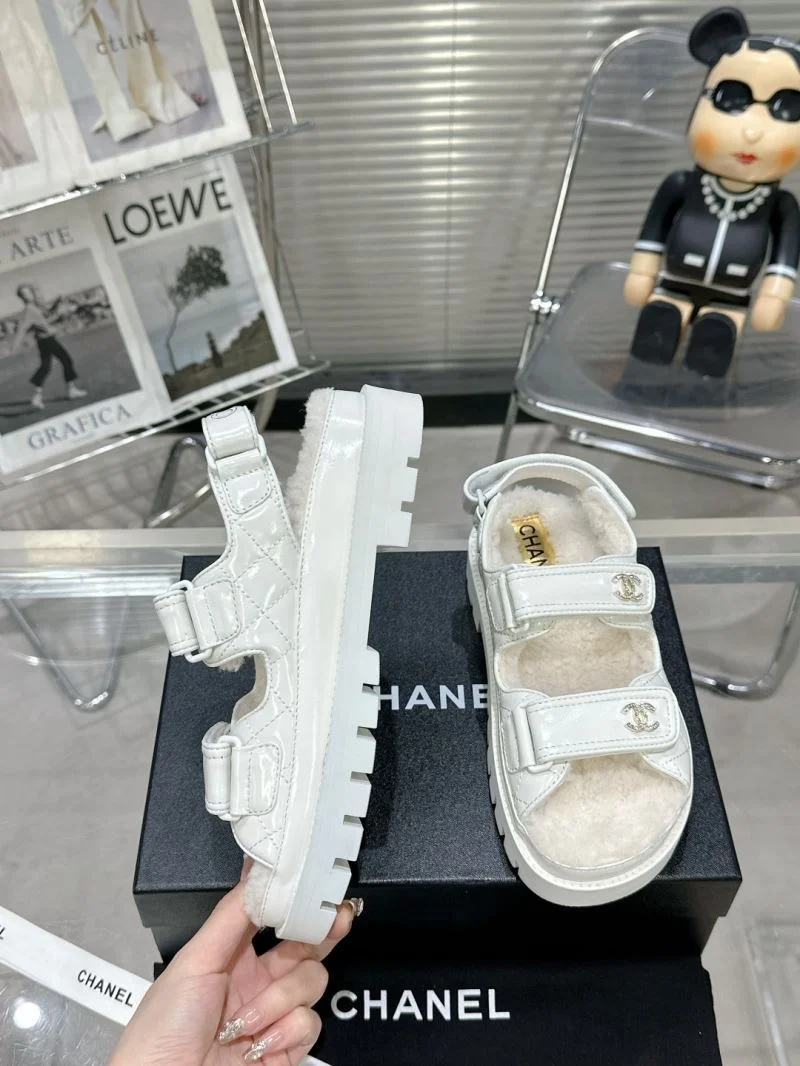Chanel Slippers Classic 17402