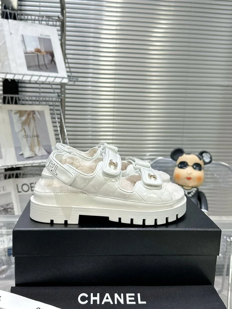 Chanel Slippers Classic 17402
