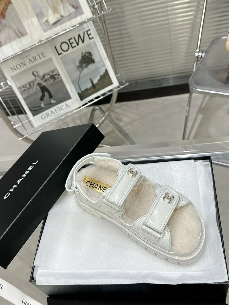 Chanel Slippers Classic 17402