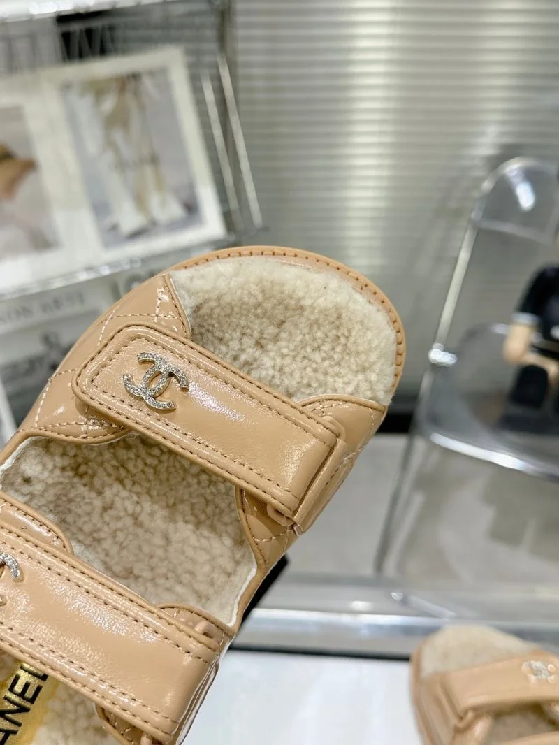 ComfortFit Chanel Slippers 17393