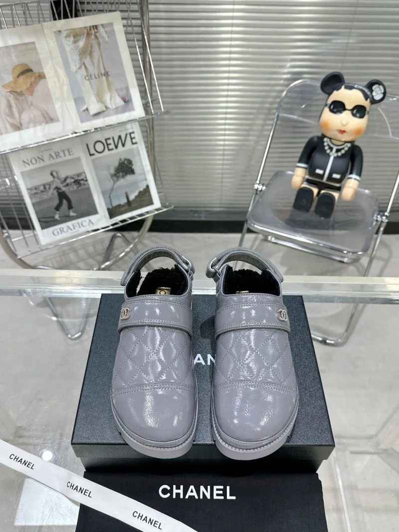 TravelReady Chanel Slippers 17394