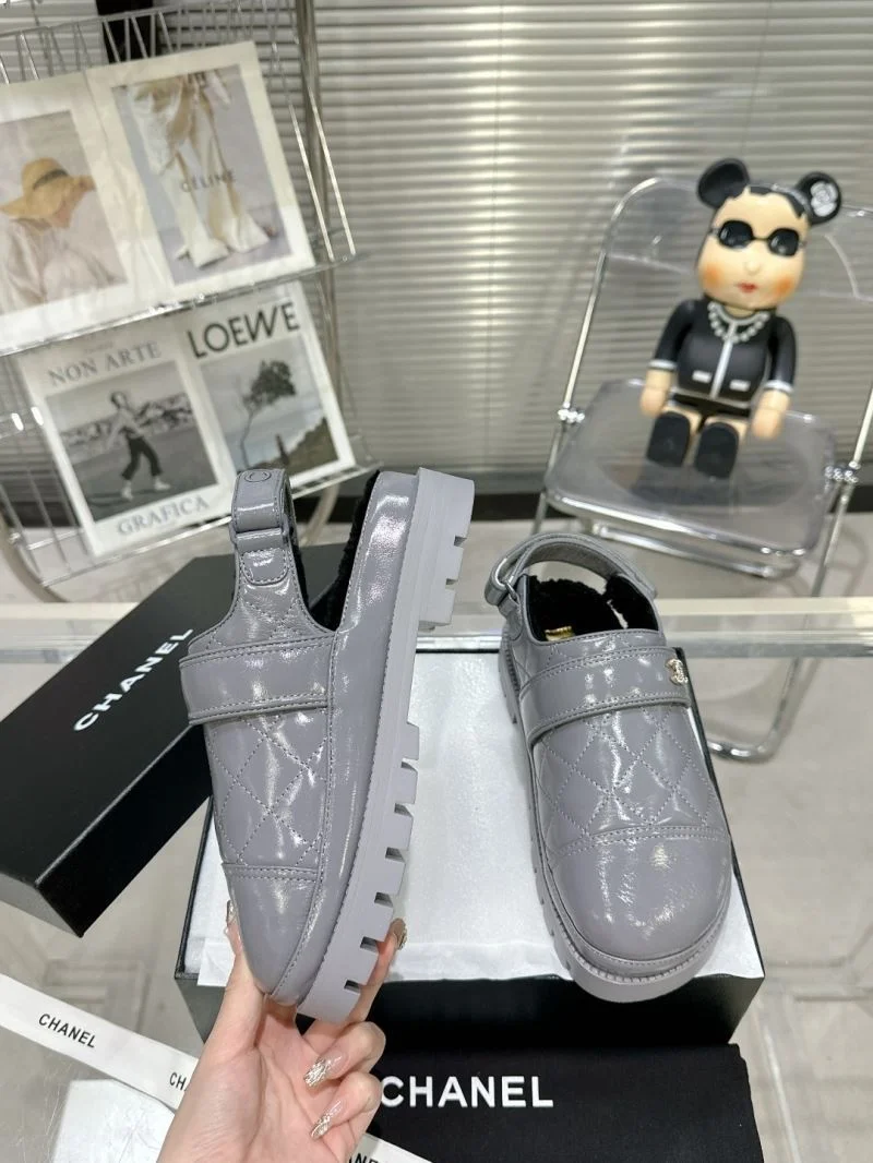 TravelReady Chanel Slippers 17394