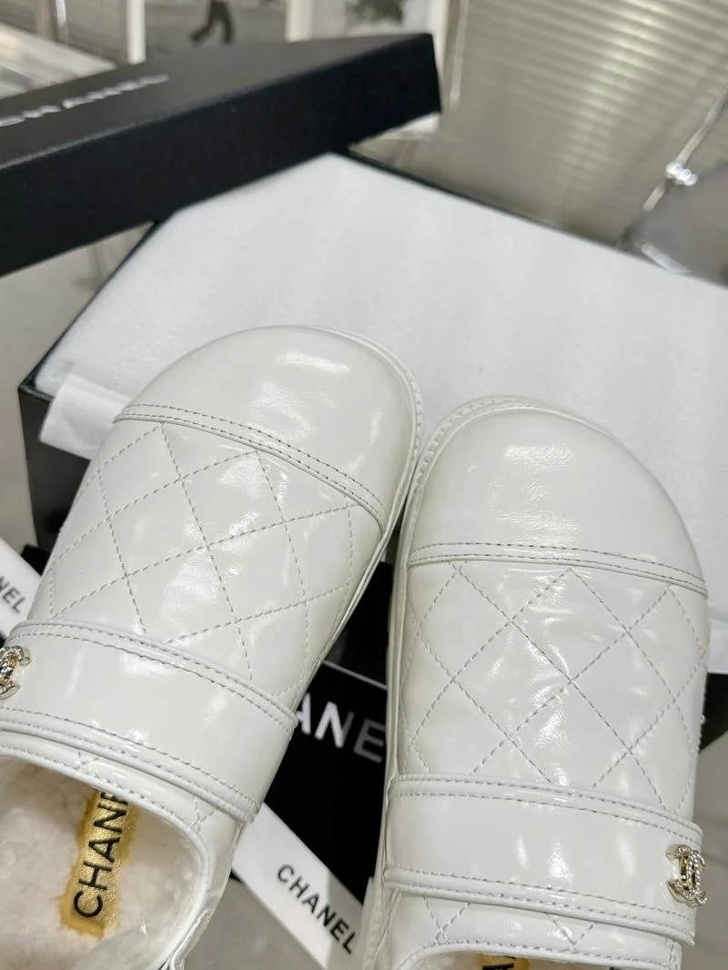 Chanel Slippers Resilient 17386