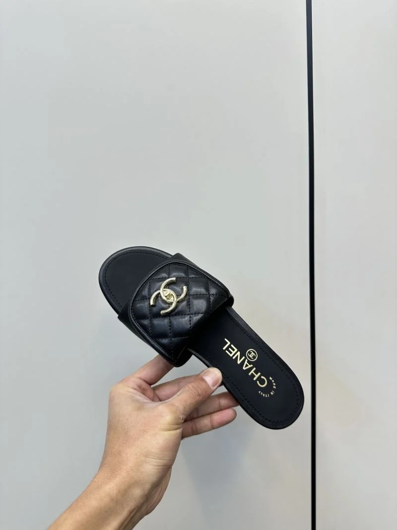Chanel Slippers Unisex 17383