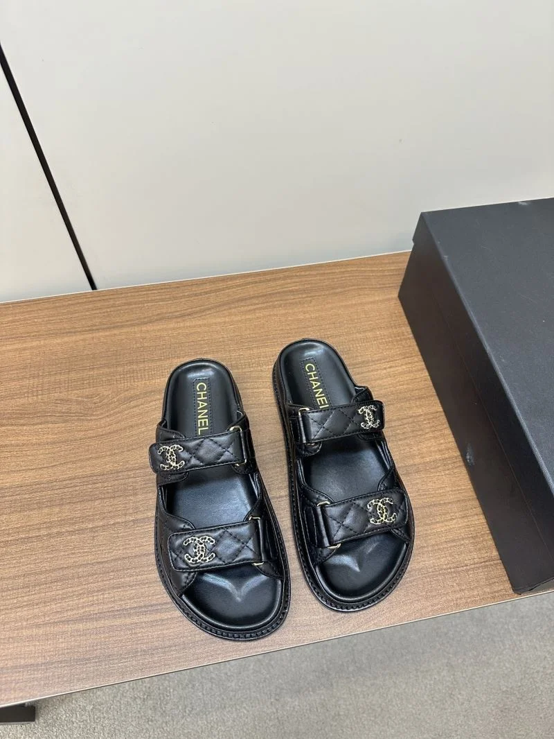Chanel Slippers EasyMatch 17403