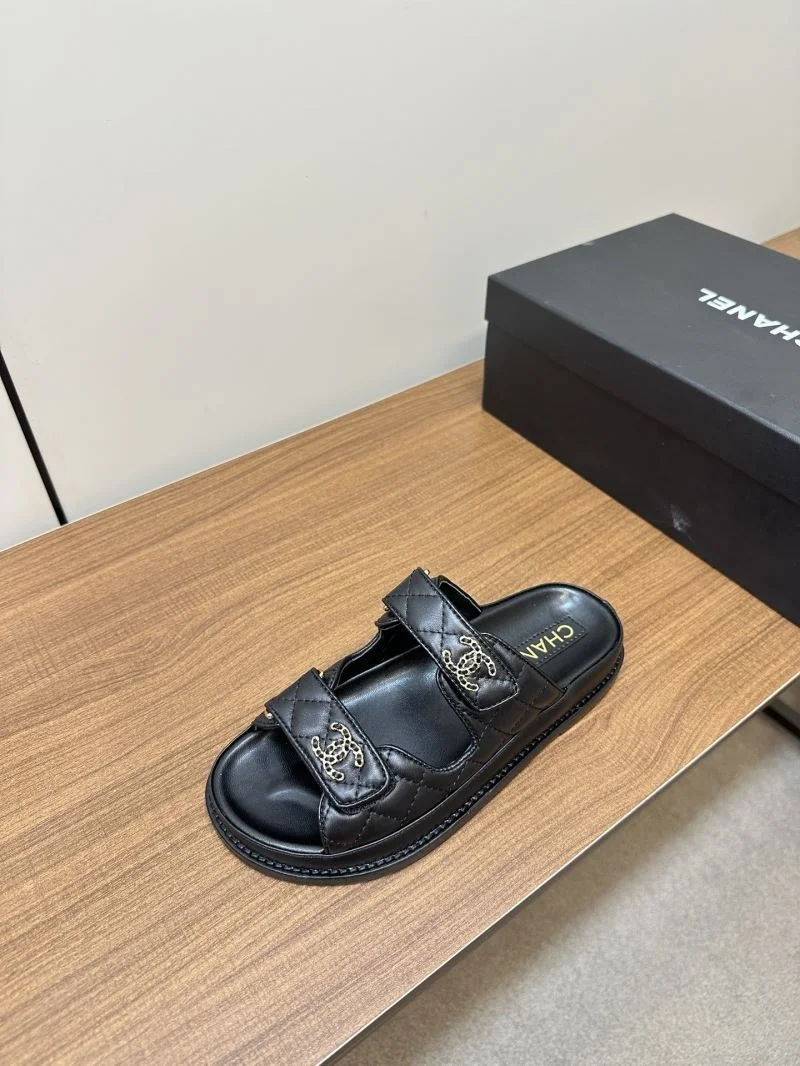 Chanel Slippers EasyMatch 17403