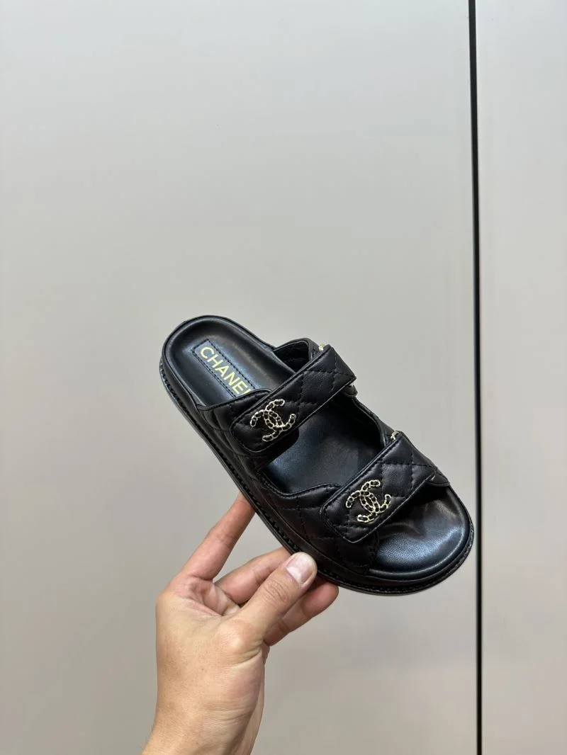 Chanel Slippers EasyMatch 17403