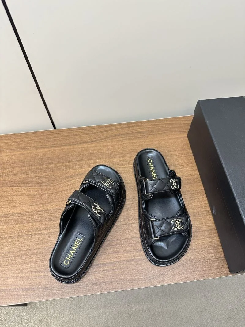 Chanel Slippers EasyMatch 17403