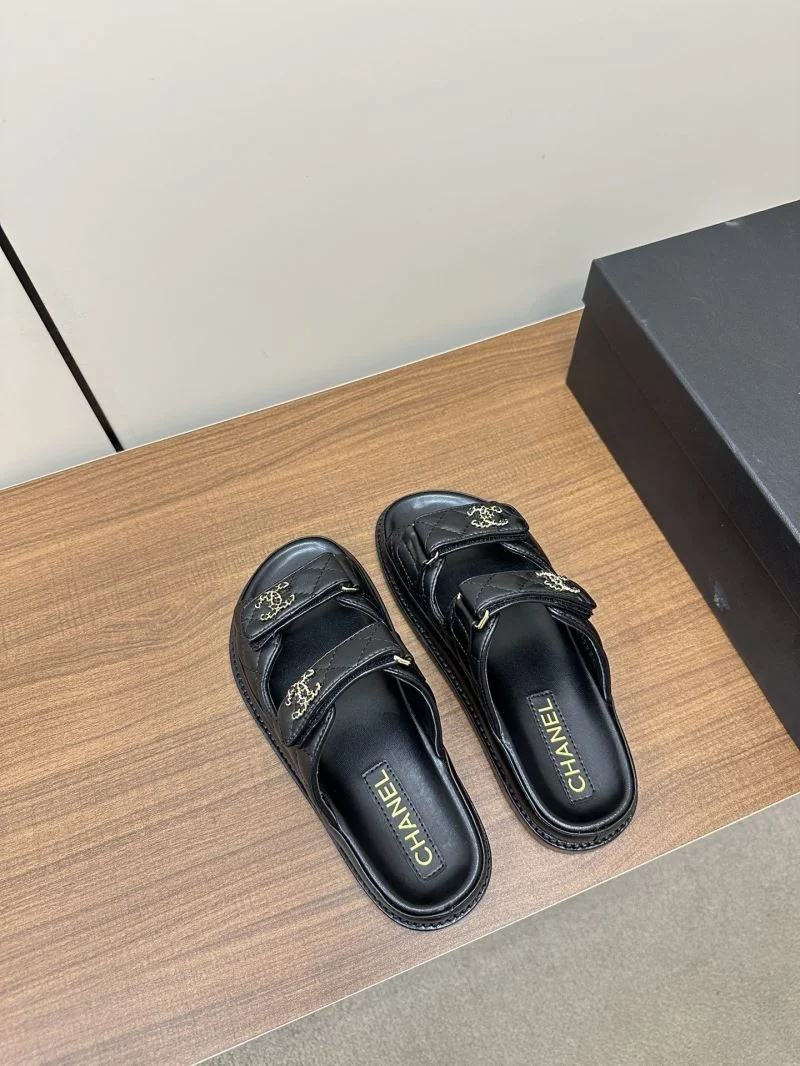 Chanel Slippers EasyMatch 17403