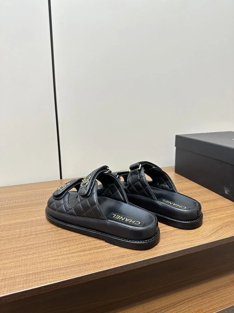 Chanel Slippers EasyMatch 17403