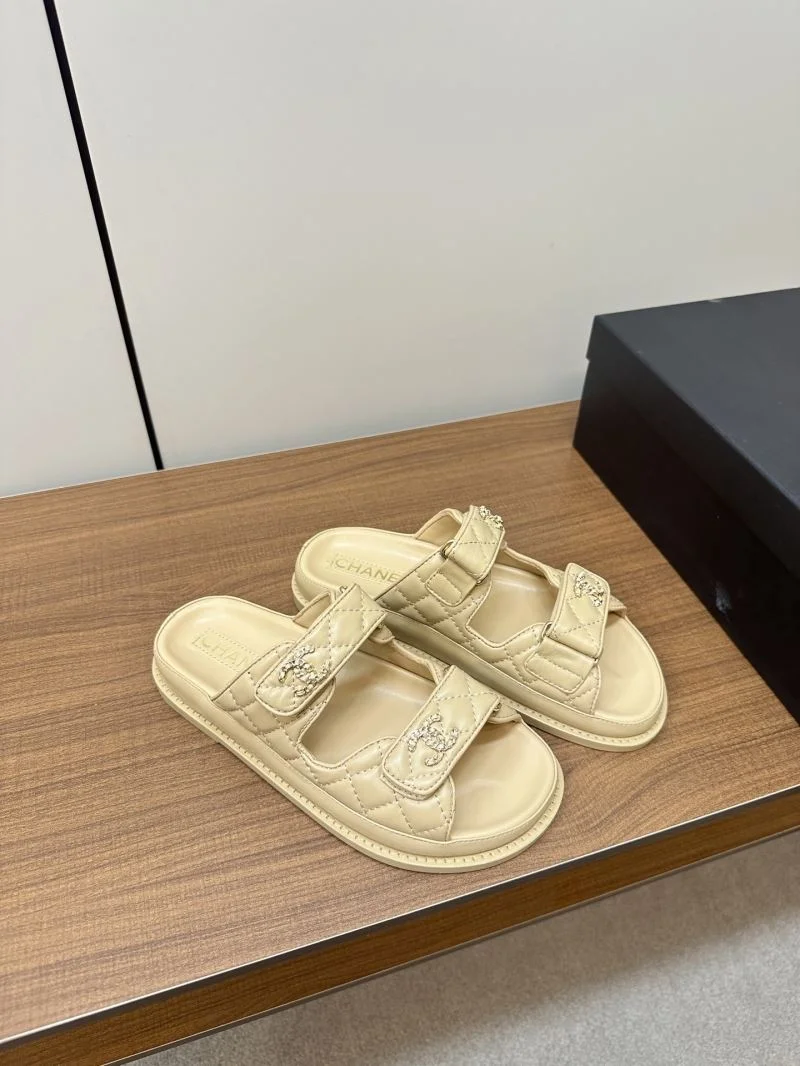 Youthful Chanel Slippers 17407