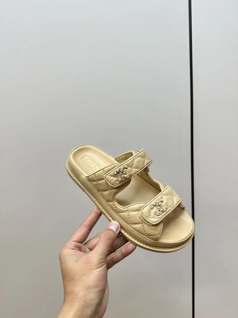 Youthful Chanel Slippers 17407