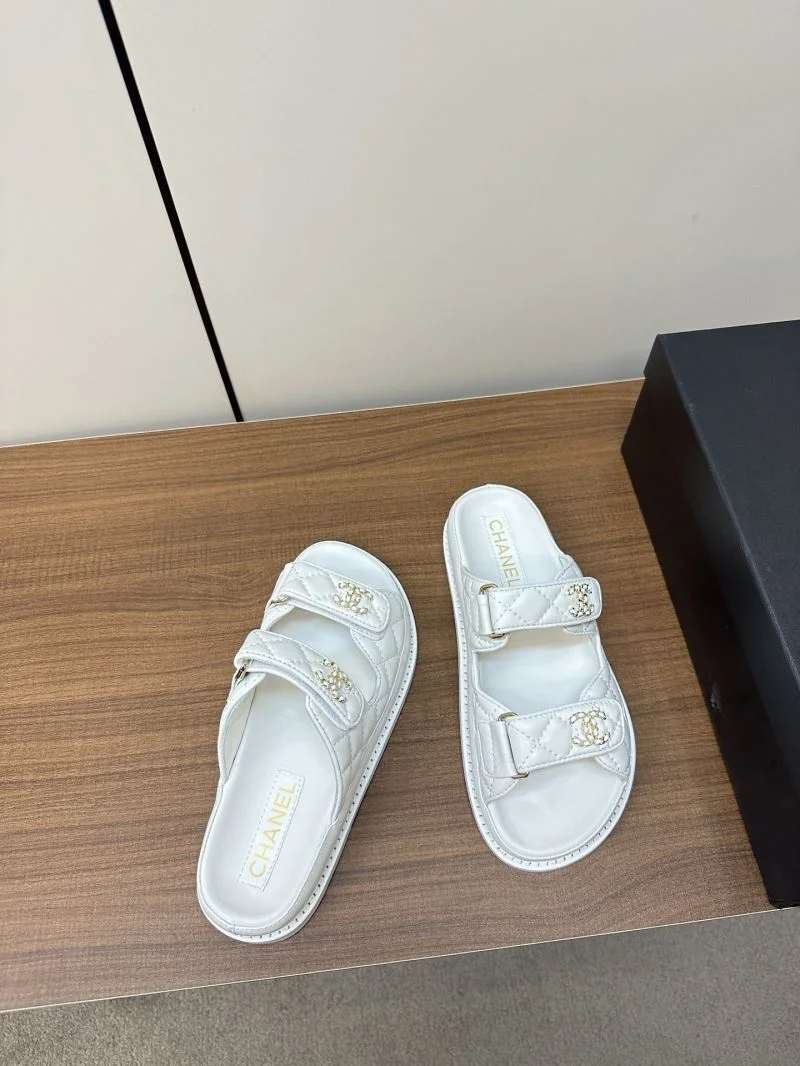 Versatile Chanel Slippers 17382