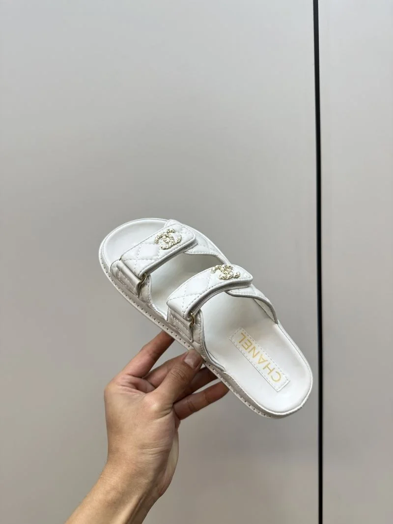Versatile Chanel Slippers 17382