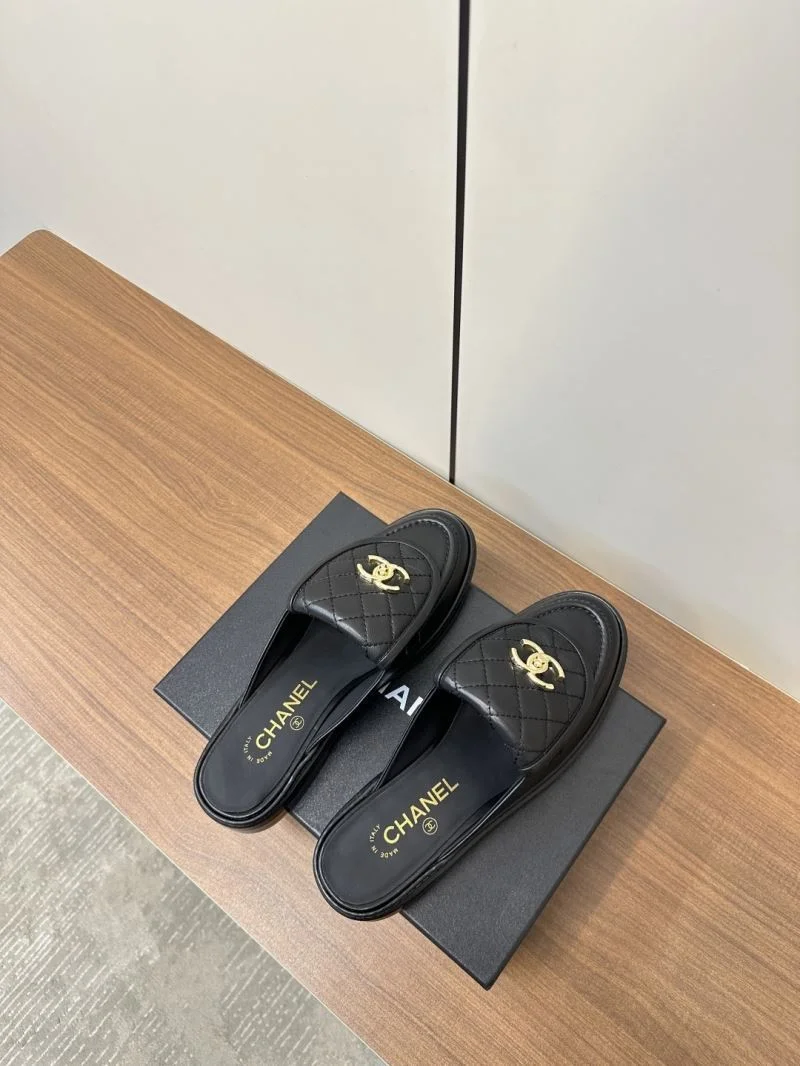 Chanel Slippers FashionForward 17380