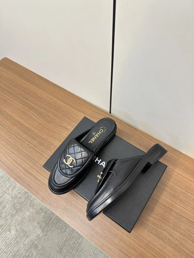 Chanel Slippers FashionForward 17380