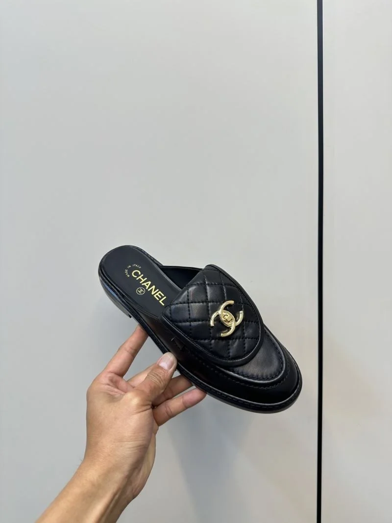 Chanel Slippers FashionForward 17380