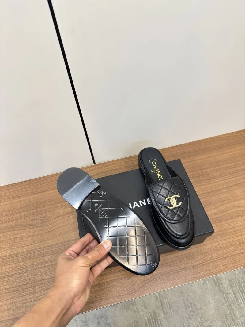 Chanel Slippers FashionForward 17380