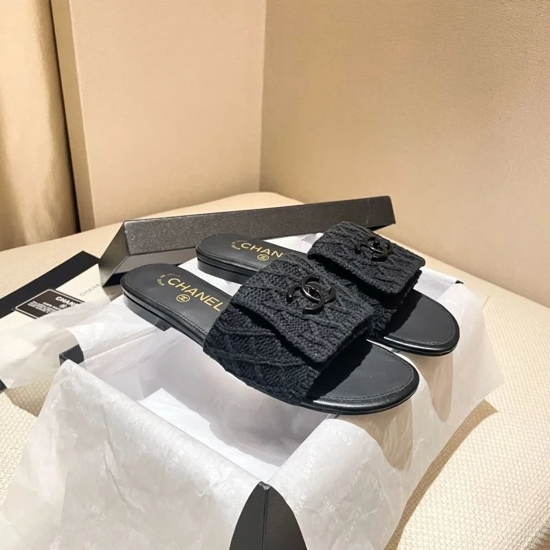 WellDesigned Chanel Slippers 17427