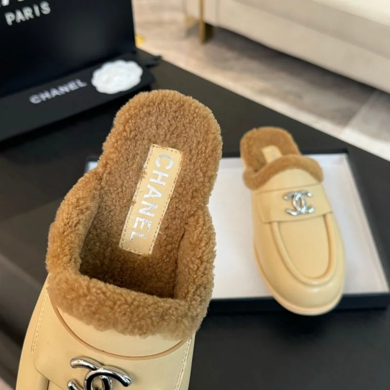 Chanel Slippers StreetReady 17346