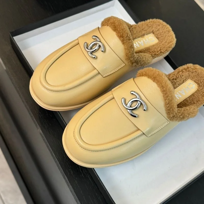 Chanel Slippers StreetReady 17346