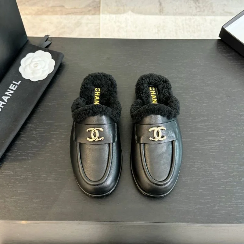 FashionForward Chanel Slippers 17345