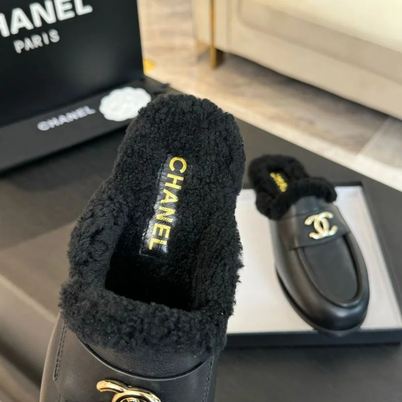 FashionForward Chanel Slippers 17345
