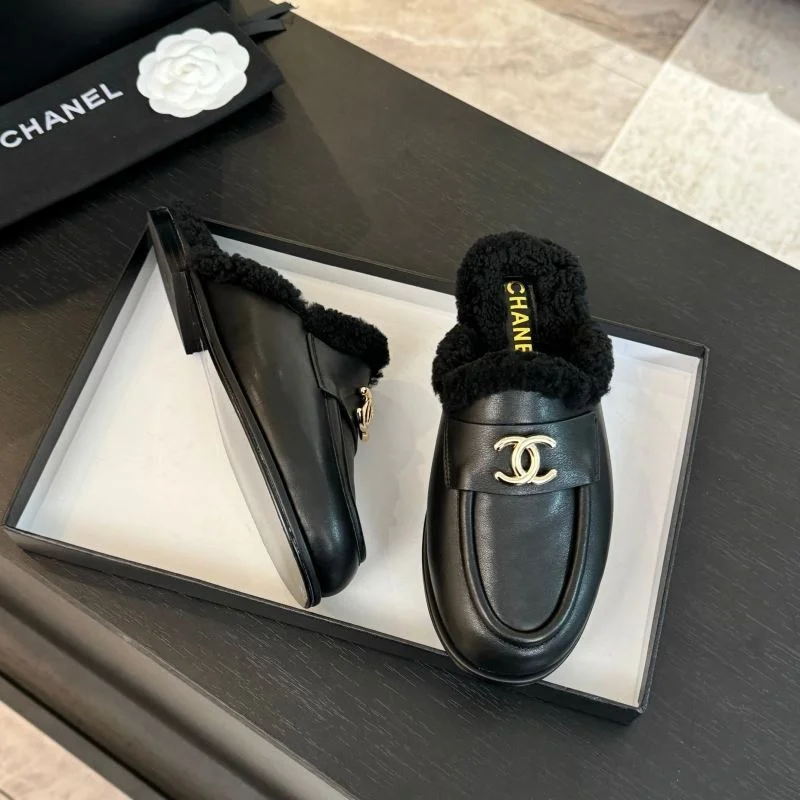 FashionForward Chanel Slippers 17345