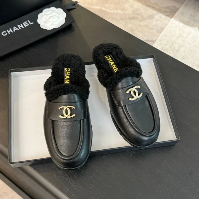 FashionForward Chanel Slippers 17345