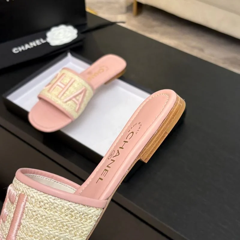 Chanel Slippers Versatile 17340
