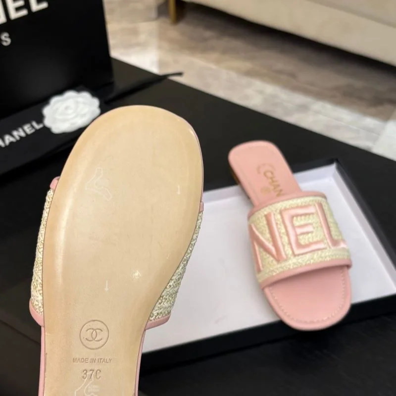 Chanel Slippers Versatile 17340