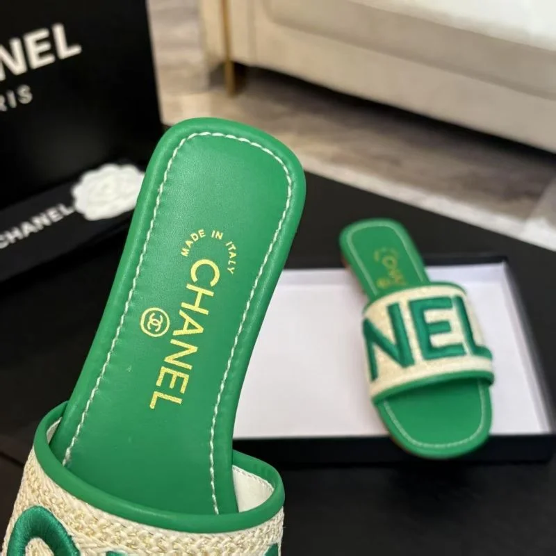 Fashionable Chanel Slippers 17354