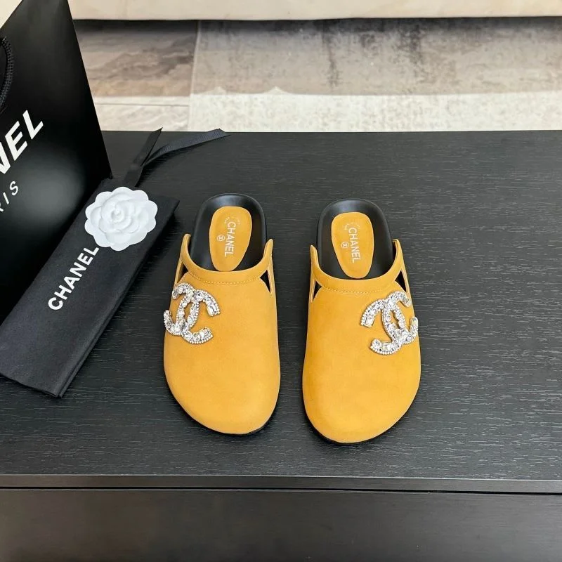 Timeless Chanel Slippers 17339