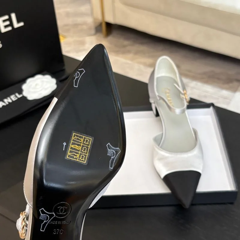 Chanel Slippers MoistureWicking 17327