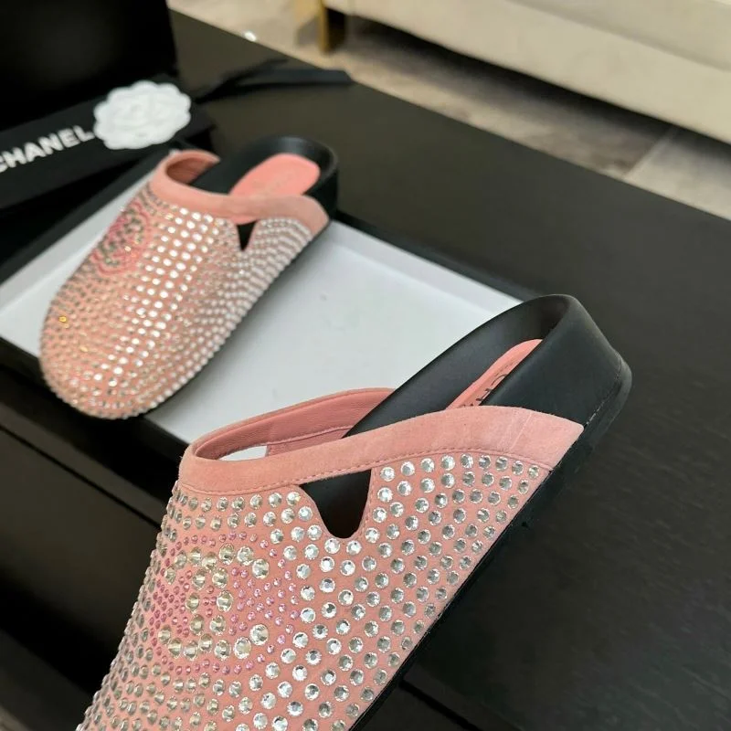 Chanel Slippers UrbanChic 17330