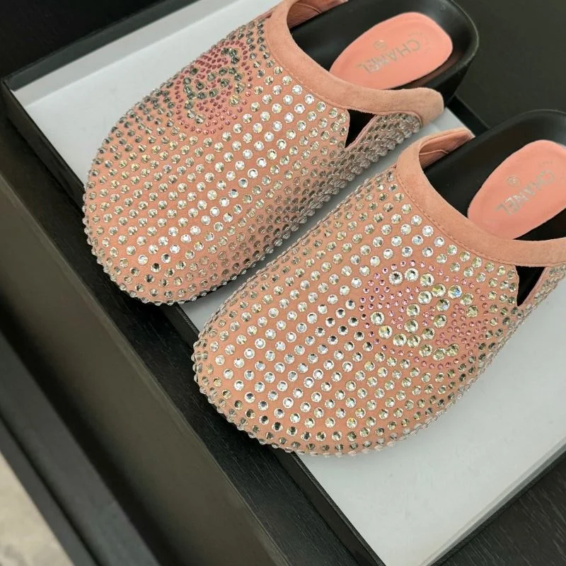 Chanel Slippers UrbanChic 17330