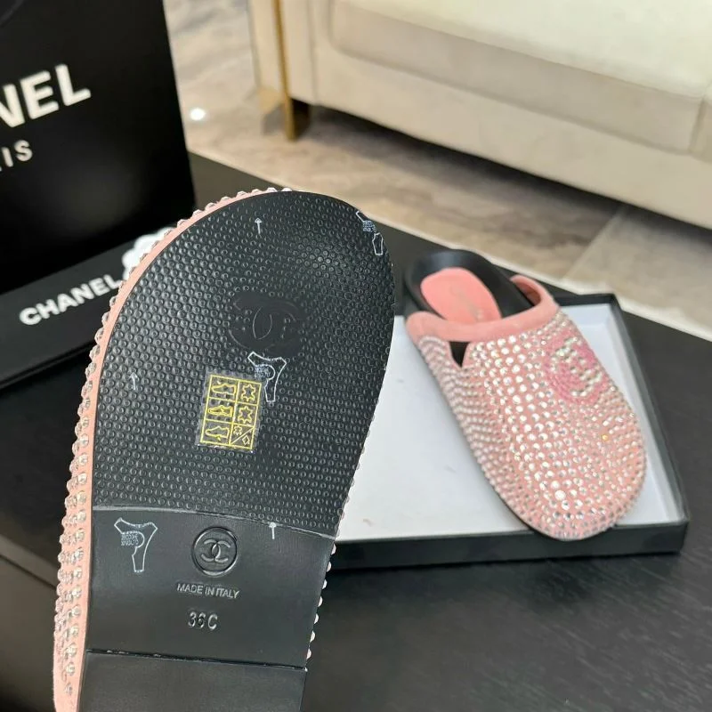 Chanel Slippers UrbanChic 17330